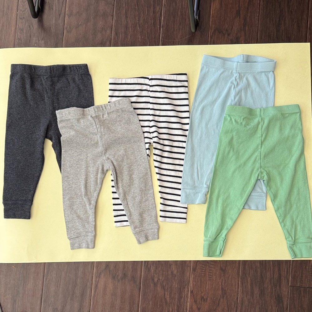 5 pairs of bottoms 12mo